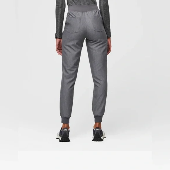 FIGS High Waisted Zamora
Tech Jogger Scrub
Pants Graphite Size XXL/P or 2XL P - Picture 2 of 16